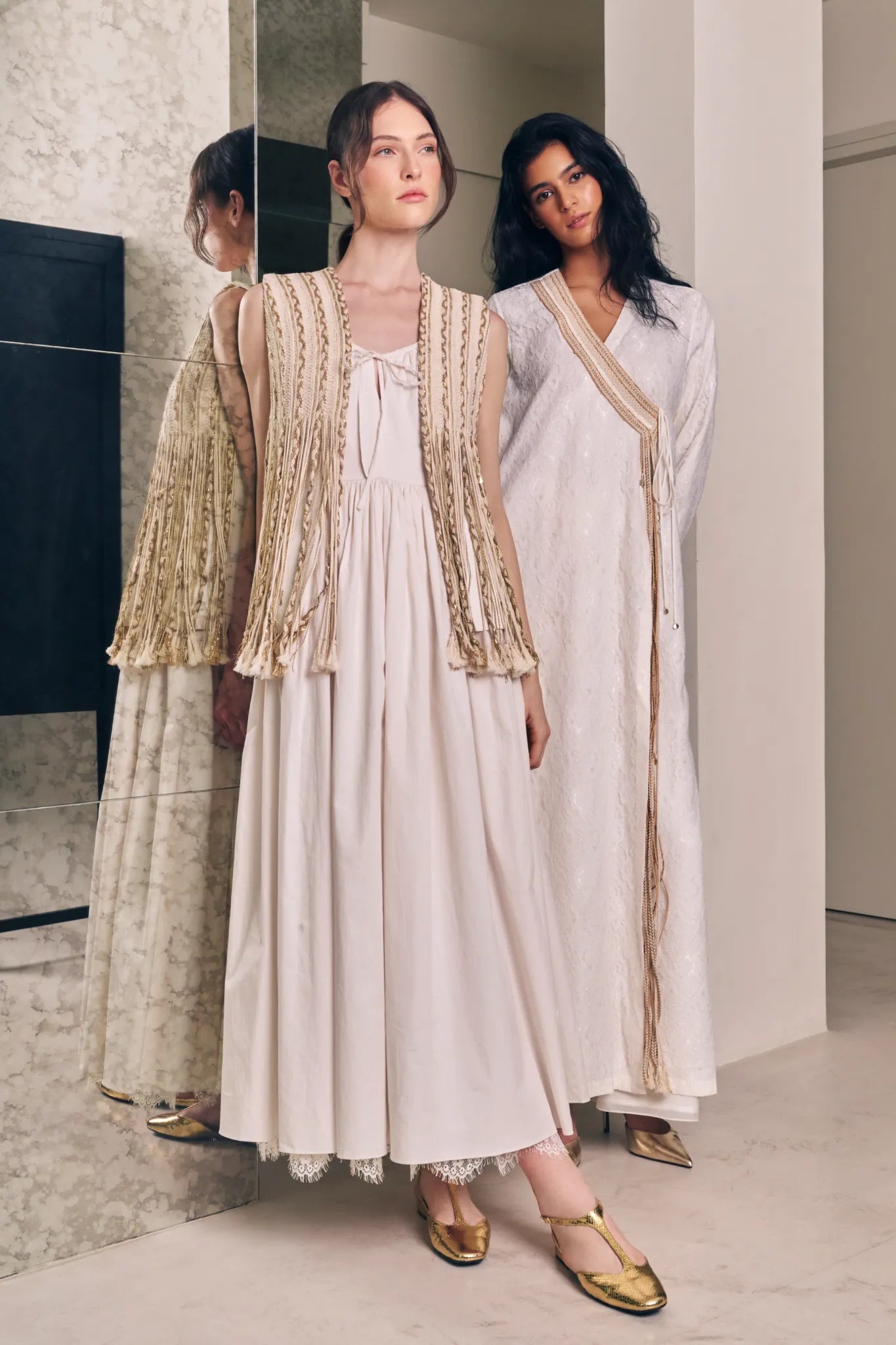Fringe Sleeveless Jacket